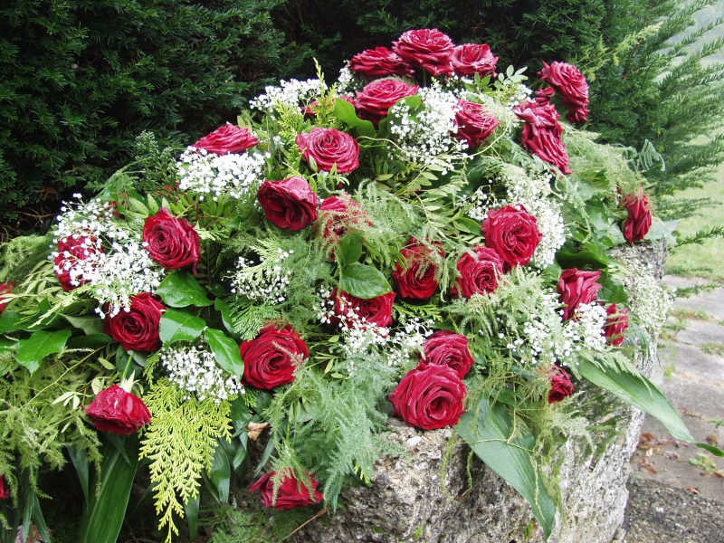 funeraire-PUGET SUR ARGENS-min_roses-61203